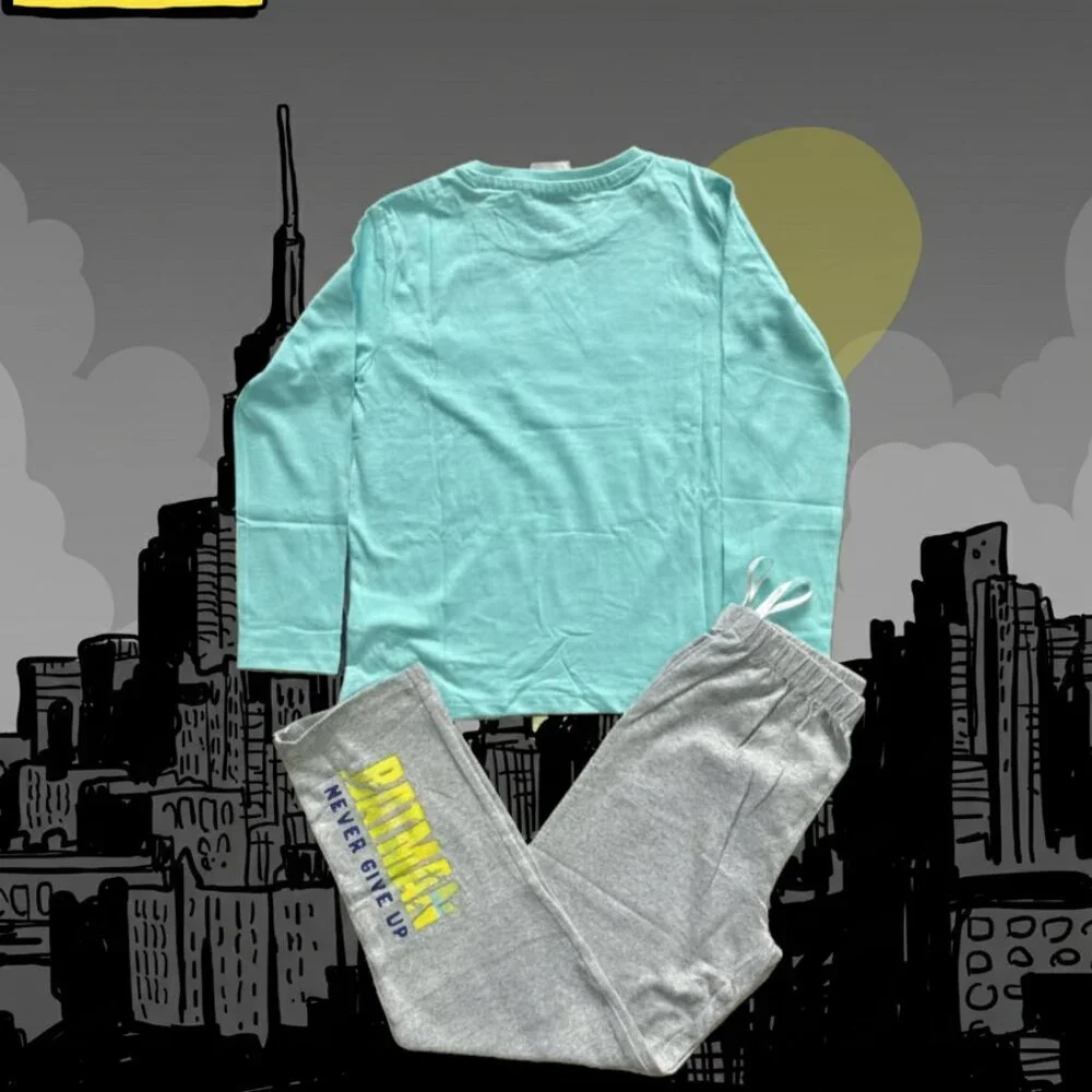 Batman Kids Pajama Set – Superhero Nightwear, Never Give Up Print NWT - Picture 3 of 5